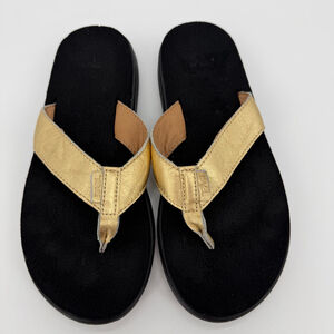 Teva Mush Black & Gold Flip Flop Sandals Women Size 6